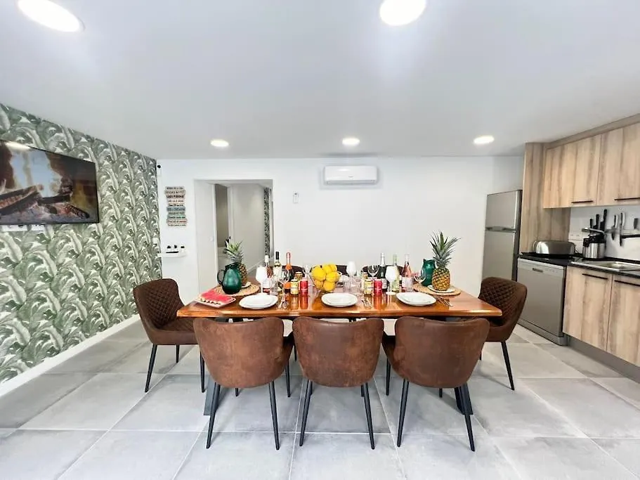 Casona Low Cost Fan Lujo Palma di Maiorca Spagna