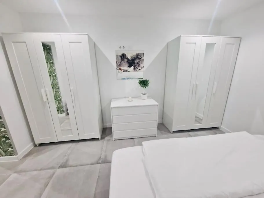 Casona Low Cost Fan Lujo Palma di Maiorca Spagna